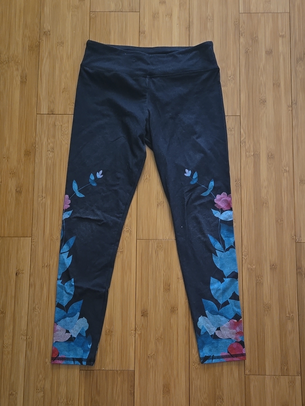Jala Black Floral-Trim Leggings - M
